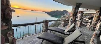 Casa De Roca Luxury Villa on the Bay of Concepcion