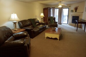 Télévision, cheminée