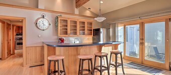 Lakefront Romulus Retreat w/ Private Dock!