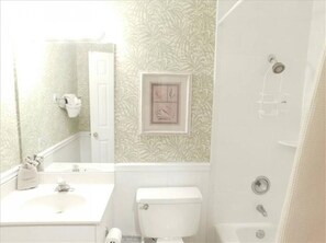 Articles de toilette gratuits, serviettes fournies