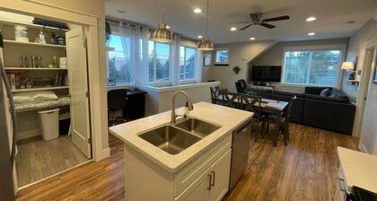 Edgewood Escape | Mt. Rainier View| EV Charger - Central