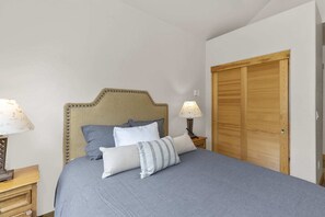 1 habitación, wifi y ropa de cama