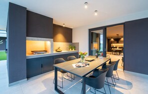 Outdoor dining - Luxury Villa Monroe with Pool (Vodnjan)