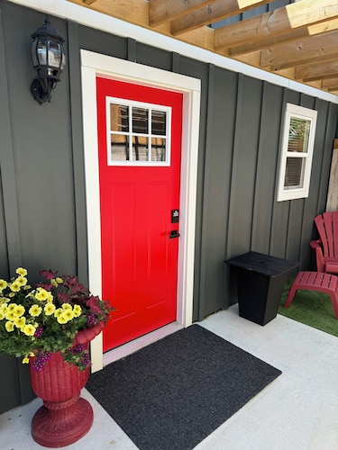 Romantic guest house in the heart of Niagara wineries