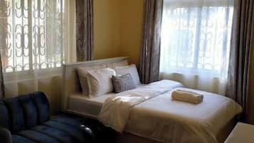 1 chambre, fer et planche Ă  repasser, Wi-Fi gratuit, draps fournis