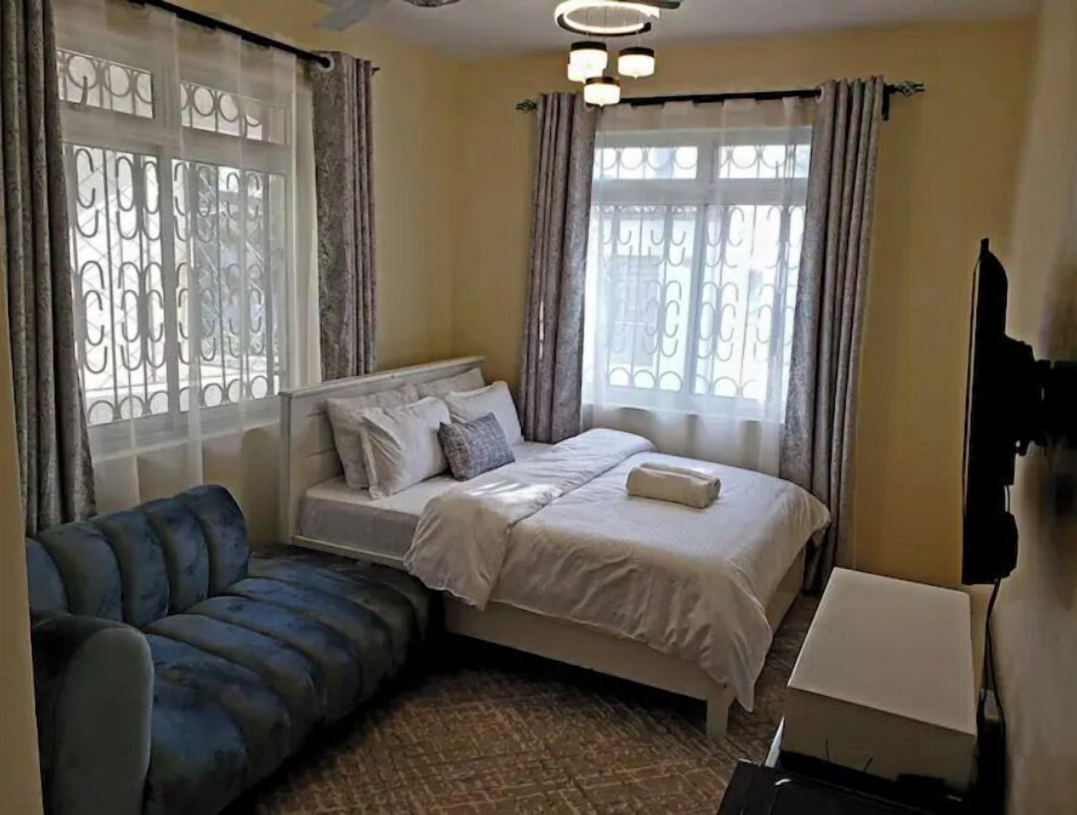 1 chambre, fer et planche à repasser, Wi-Fi gratuit, draps fournis