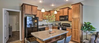 Ideally Located & Elegant Condo w/ Balcony!