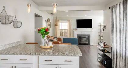NEWly remodeled/landscaped cozy and endearing home