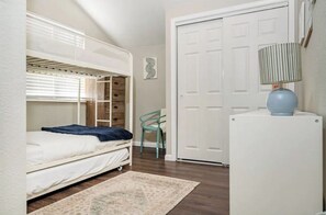 3 bedrooms, desk, travel crib, free WiFi