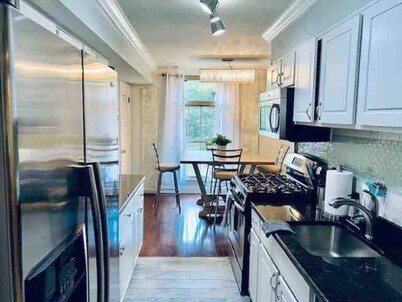 Chic Mosaic District 2BR/1BA Condo pet friendly near DC w/pool