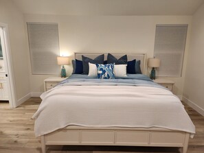 3 bedrooms, desk, iron/ironing board, travel crib - Spectacular Malibu Ocean & Mountain View Villa with no cleaning list! (Malibu)