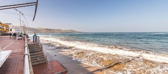 Home2Book Charming Attic Arucas Center, Terrace