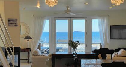 Master Suite with magnificent views of the ocean