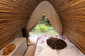 Basic Room | 1 bedroom, bed sheets