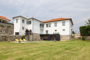 Property grounds - Casa do Desassossego  (Monção)