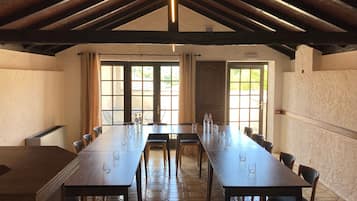 Meeting facility