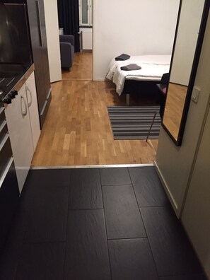 公寓, 1 張加大雙人床 | 1 間臥室、免費無線上網、床單