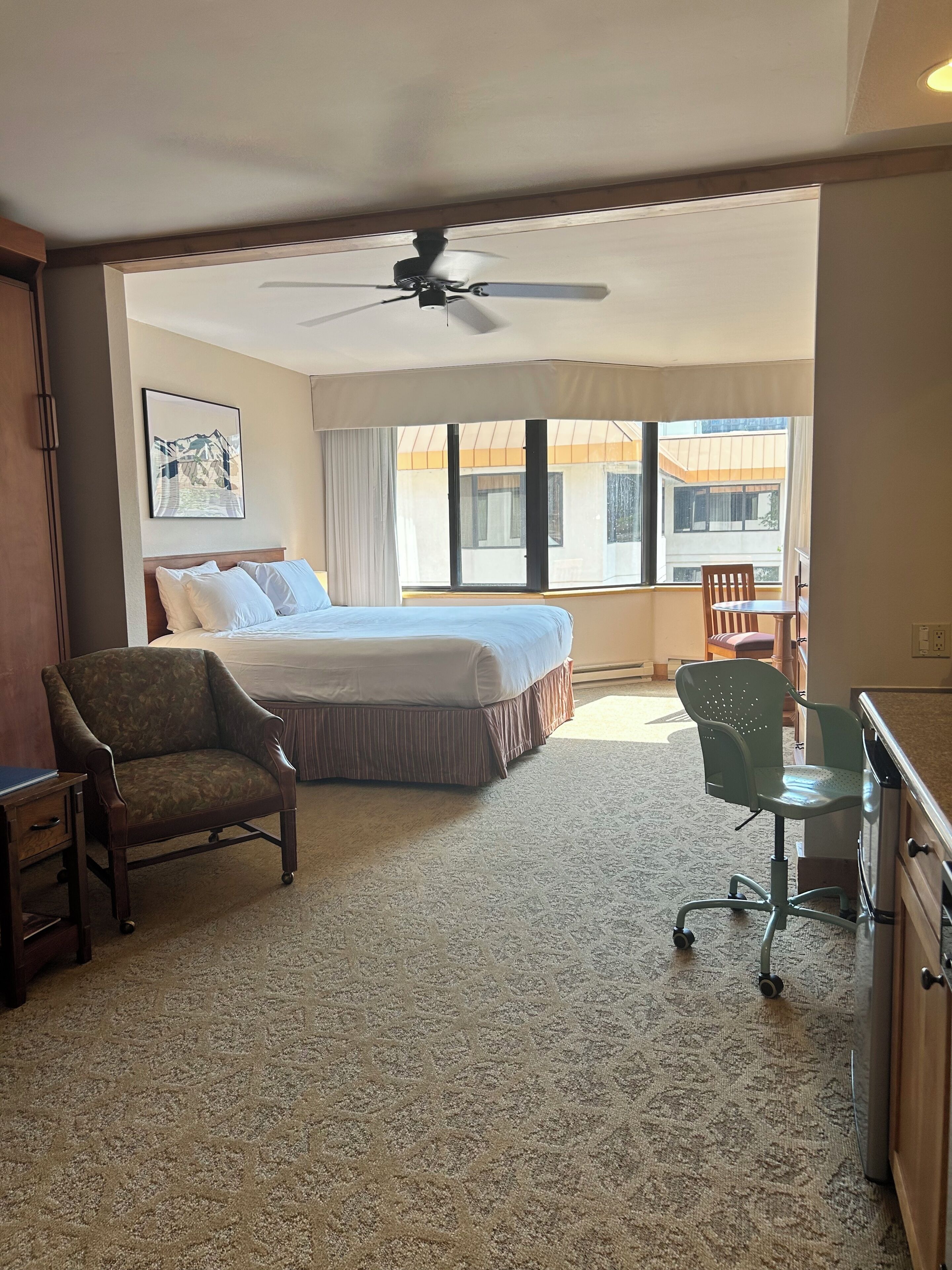 1 bedroom, in-room safe, desk, iron/ironing board