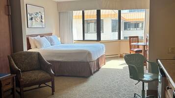 1 bedroom, in-room safe, desk, iron/ironing board