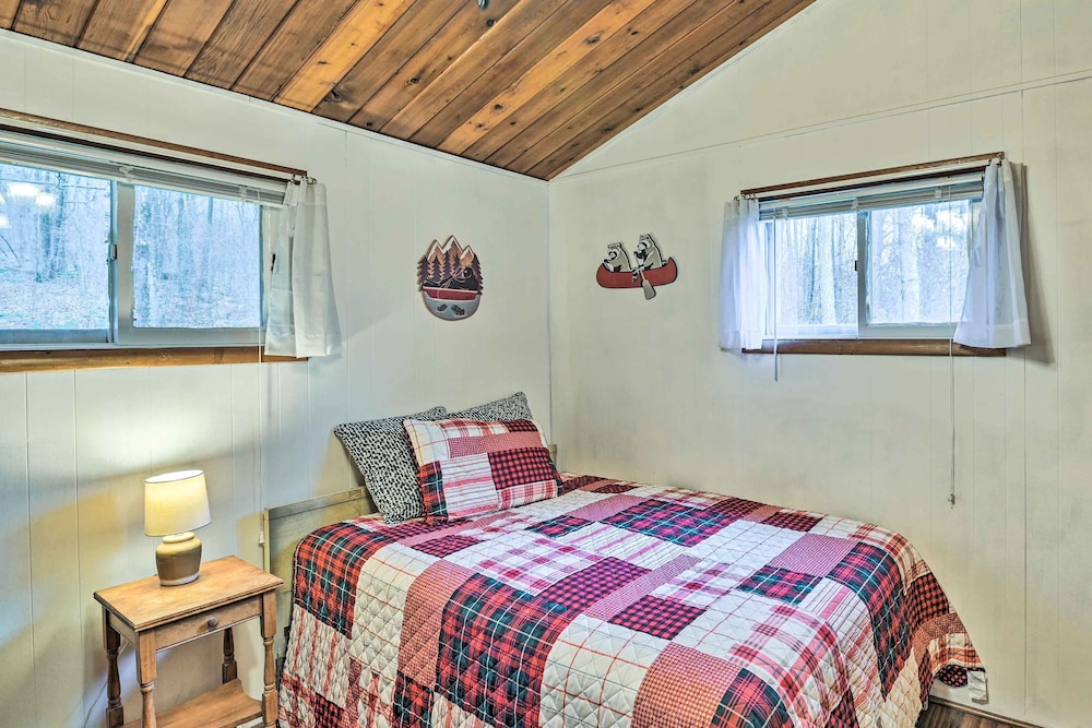 Cozy Catskills Escape, 3 Mi to Plattekill Mtn Roxbury Vrbo