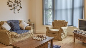 TV - 2 bedroom accommodation in Hest Bank (Hest Bank)