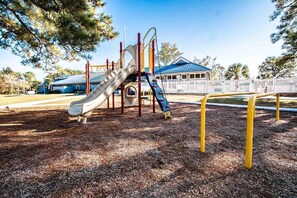 Children’s play area – outdoor