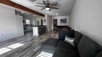 Smart-TV, DVD-Player