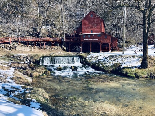 River Home& 15 acres with your own beach next to Hodgson Mill.