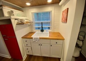 Douche, serviettes fournies