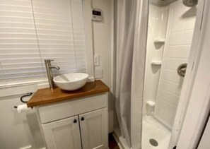 Shower, towels