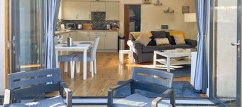 Woodside Retreat, Number 37