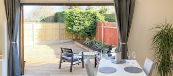 Woodside Retreat, Number 37