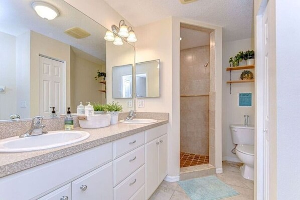 Hair dryer, towels