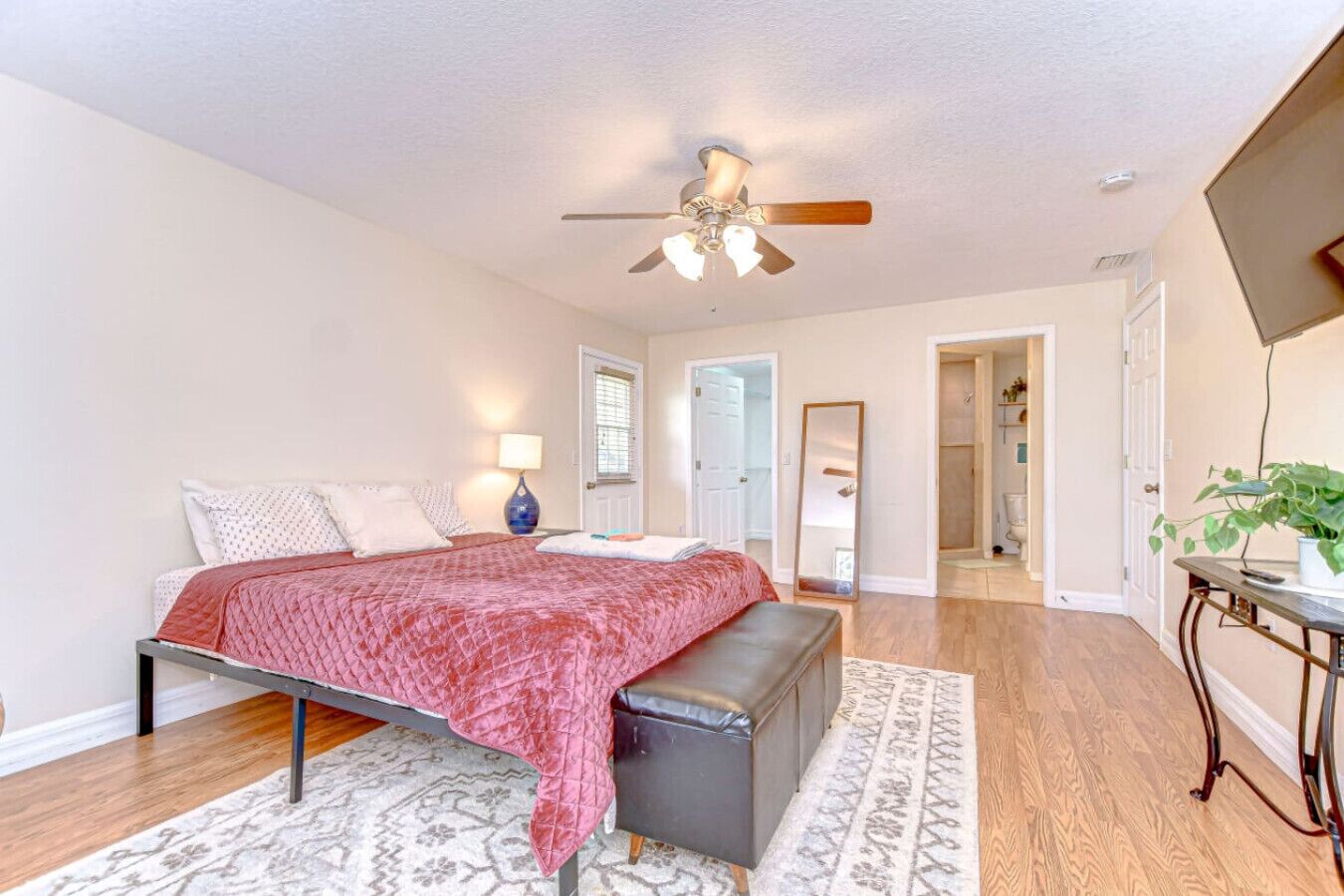 3 chambres, bureau, fer et planche à repasser, Wi-Fi