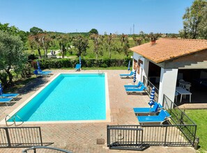 Pool - Pinzale farmhouse, swimming pool, air conditioning, ideal for families and friends (Latignano)