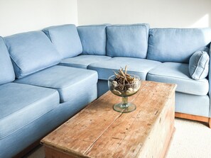 Interior - 2 bedroom accommodation in Holme-next-the-Sea (Holme-next-the-Sea)