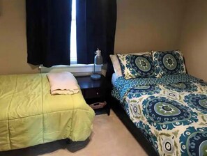3 habitaciones, escritorio, wifi gratis y ropa de cama 