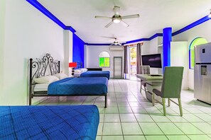 Standard Triple Room, Multiple Beds | Individually furnished, desk, soundproofing, free WiFi - OYO Casa Mission (Puerto Vallarta)