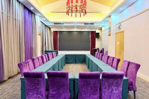 Meeting facility - Weiyina Hotel (Renhua)
