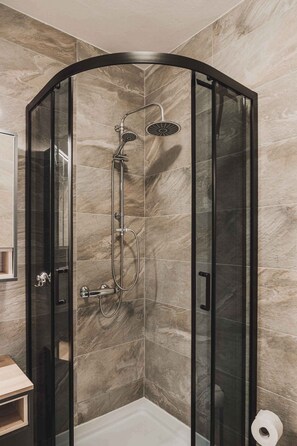 Shower - Holiday apartment with sea view, air conditioning and close to the beach (Klimno)
