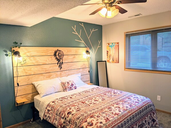 2 bedrooms, desk, iron/ironing board, free WiFi