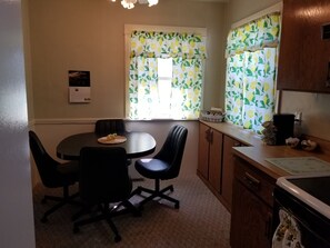 Dining - cozy Home away from home (Bridgeport)