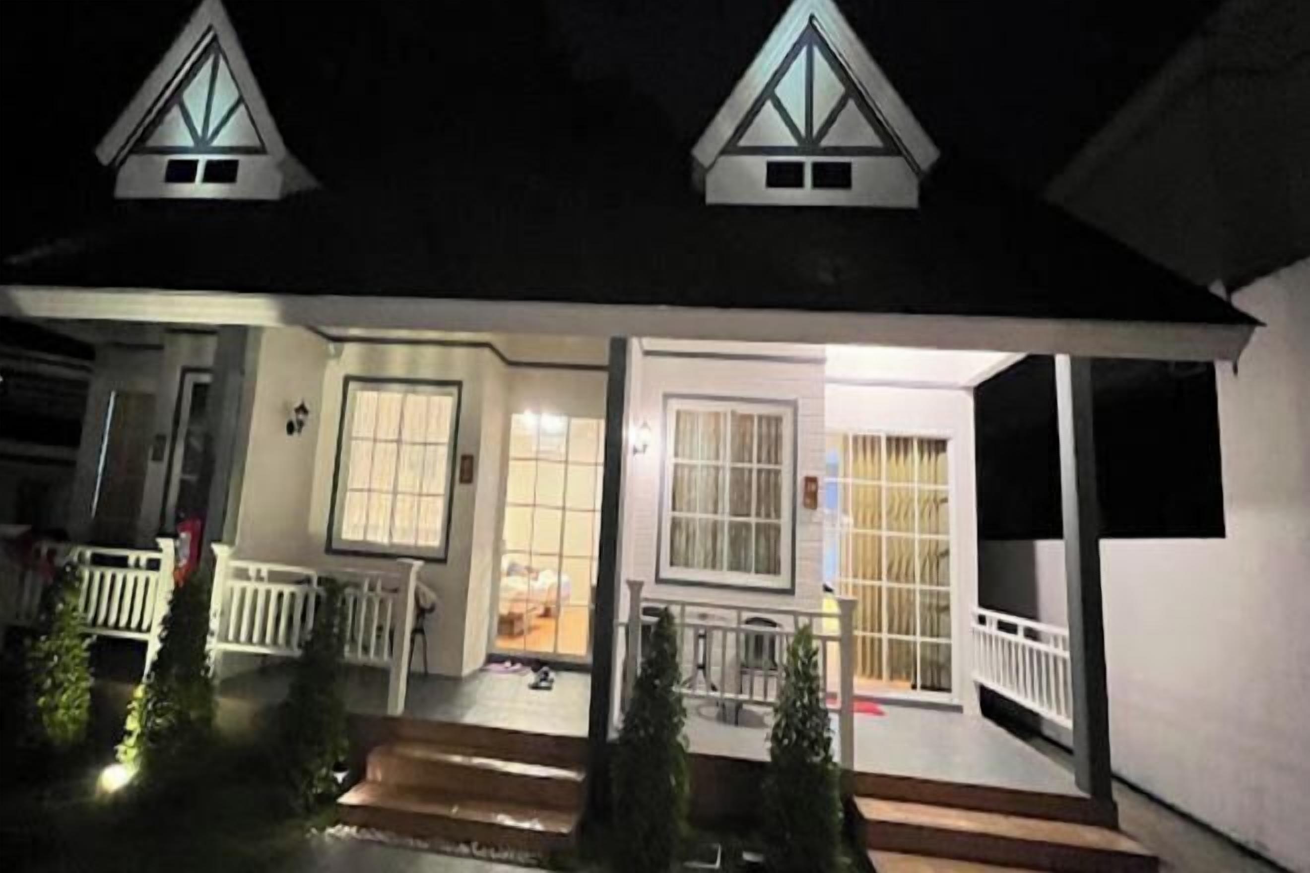 المنشأة من الخارج