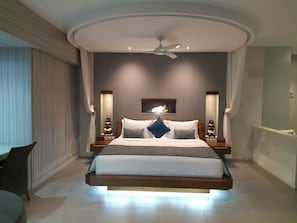 1 bedroom, in-room safe, individually decorated, individually furnished
