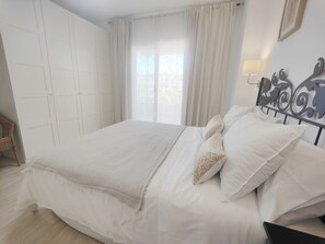 2 Schlafzimmer, Bügeleisen/Bügelbrett, kostenloses WLAN, Bettwäsche