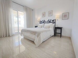 2 bedrooms, iron/ironing board, free WiFi, bed sheets - AP365 -  Plaza de España (Nerja)