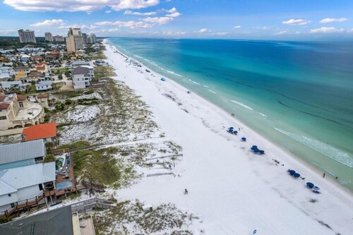 Free Amenities, Close To The Beach! Spyglass 105!