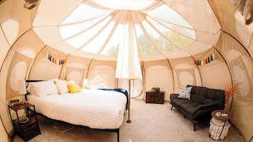 1 habitación y ropa de cama