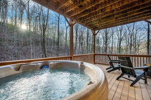 Tina de hidromasaje al aire libre