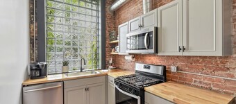 A Cleveland Modern and Historic Apartment